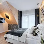 Tarasy Strazyska Zakopane, Odkryj- *