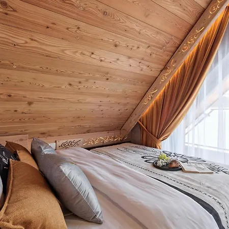 Tarasy Strazyska Zakopane, Odkryj- *